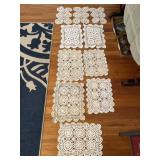 10 vintage doilies