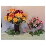 Nice Floral Lot.  Fall arrangement in Amber Glass