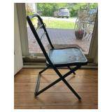 Vintage kids metal chair.   Adorable!
