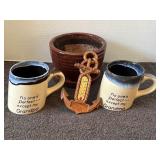 Pottery vase with 2 mugs & thermometer