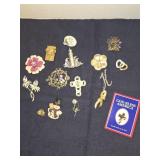 Assortment of  vintage brooches