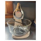 Sunbeam mixer.   Found as is