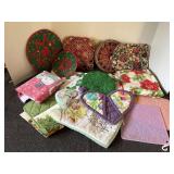 Pot holders & hand towels