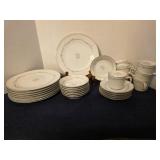 Signature Collection  Petite Boutique 8 plates, 8