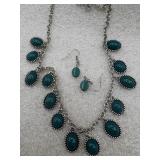 Make Some ROAM!' green necklace and matching