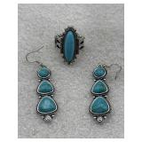 turquoise and silver tone jewelry set features a