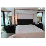 Pair of High Gloss Nightstands