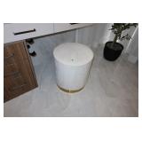Diamond Sofa Makeup Chair
