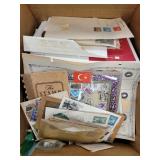 US & Worldwide Stamps Used & Mint in bankers box i