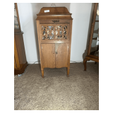 Silvertone Phonograph Record Player Cabinet