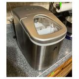 Igloo ICE117-SS Portable Ice Maker