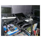 Electronics Lot: Portable DVD players