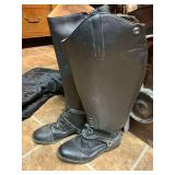 Saxon Black Riding Boots, Size 8, with Accessories