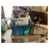 Box Lot: Decorations, Flowers, Ornaments