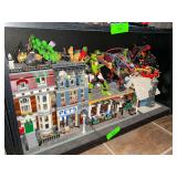 Mixed LEGO Sets - Town Buildings and Robots