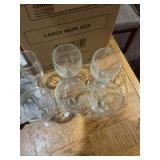 Mixed lot- Stemmed Wine Glasses