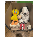 Snoopy and Peanuts Gang Collectibles Lot
