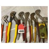 8 adjustable pliers, 1 MC Cable cutter with 3 new wheels, 1 set of Allen wrenches