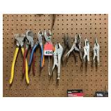 9 assorted pliers and vise grips, all good condition
