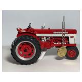 Ertl Precision Series 1/16 Scale Farmall 560 Diesel Tractor Model