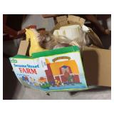 Sesame Street Farm 27-Piece Play Set with Accessories