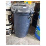 Rubbermaid Wheeled Trash Can with Lid and Assorted Contents