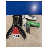 New Holland Multitool, 2 folding box knives
