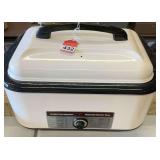 Hamilton Beach Automatic toaster oven- perfect inside condition and works fine