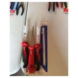 3 new Milwaukee saws and 1 blade
