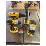 Dewalt 18 volt Lot – DC970 ½ inch drill – DC825 ¼ inch impact driver, DC825 ¼ inch impact driver and a DW919 Flashlight.