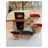 1 Sheffield Multi Tool, 1 Rock River folder, 2 folding box knives