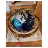 New Glass real nice globe with gold trim and base