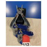 New Holland Multitool & pouch, 2 Irwin box knives