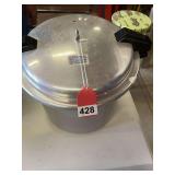 Used – Vintage Mirror Matic Pressure canner