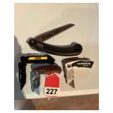 Stihl folding saw and 1 Dewalt folder, with 2 box knives