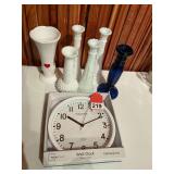 5 white vases 7 1 DARK BLUE and as a bonus a new clock