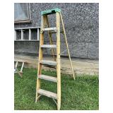 Werner Non-Conductive Fiberglass Step Ladder, 6-Foot