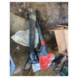 Black & Decker Leaf Hog Blower Vac Model BV2500 with Tubes and Collection Bag