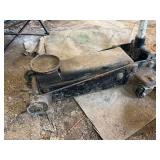 Heavy Duty Floor Jack with Long Handle