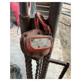 Chain hoist half ton