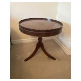 Duncan Phyfe Style  Pie Crust Table