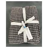 Nordstrom Rack Treasure & Bond Throw