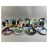 Vtg Elvis Presley Collectors Plates & Stands