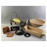 Contents on Table
