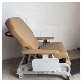 Lumex Bariatric Clinical Care Recliner