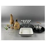 Vintage Kitchen & Dinnerware Items