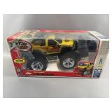Mattel Wheels Colorado Radio Controlled Truck NIP)