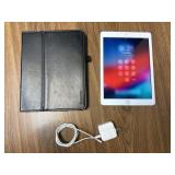 Unlocked 6th Gen IPad in Silver w/ Charger & Case