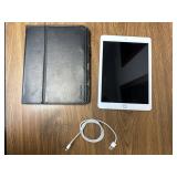 Unlocked 6th Gen IPad, Rose Gold w/ Cord & Case