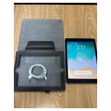 Unlocked 6th Gen iPad in Silver w/ Charger & Case